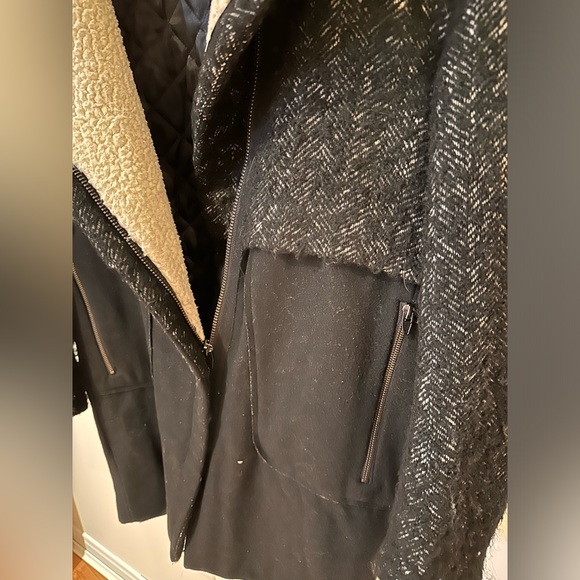 Woman’s black coat - Zara - Picture 4 of 6